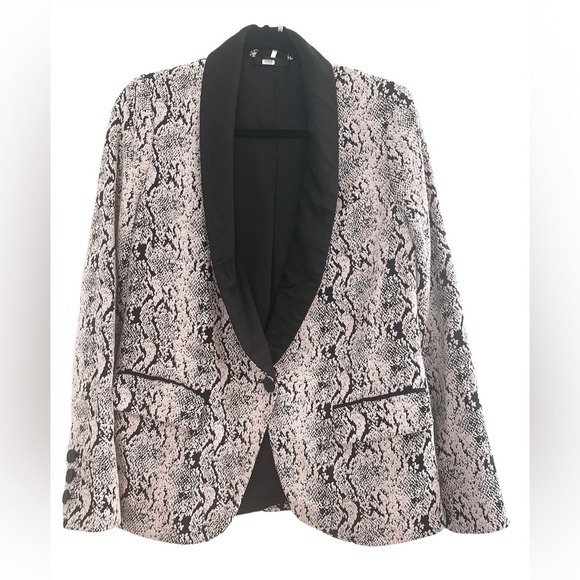 Free People Modern Fem Blazer in black and tan pattern- XS - Picture 9 of 10